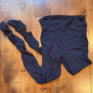 Black free people scrunch leggings